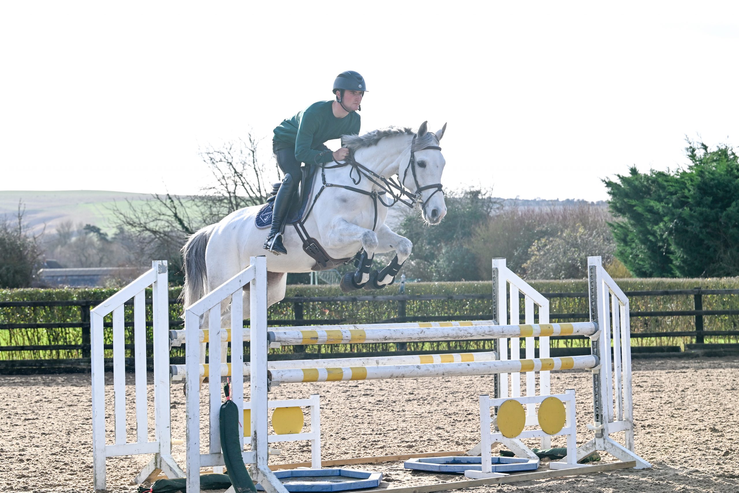 Will Fletcher jumps Iwalinde