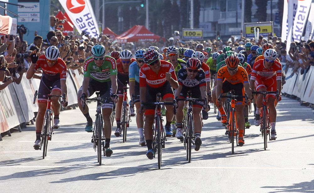 Sam Bennett wins stage 5 in Turkey