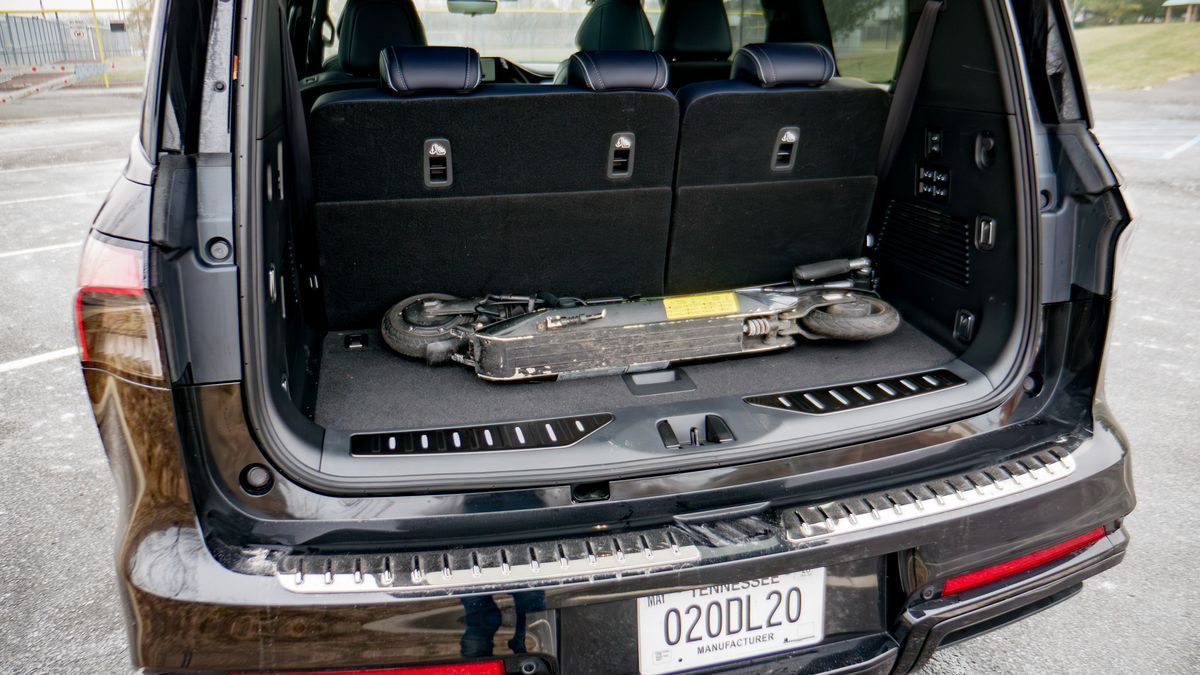 2026 Infiniti QX80 test drive.