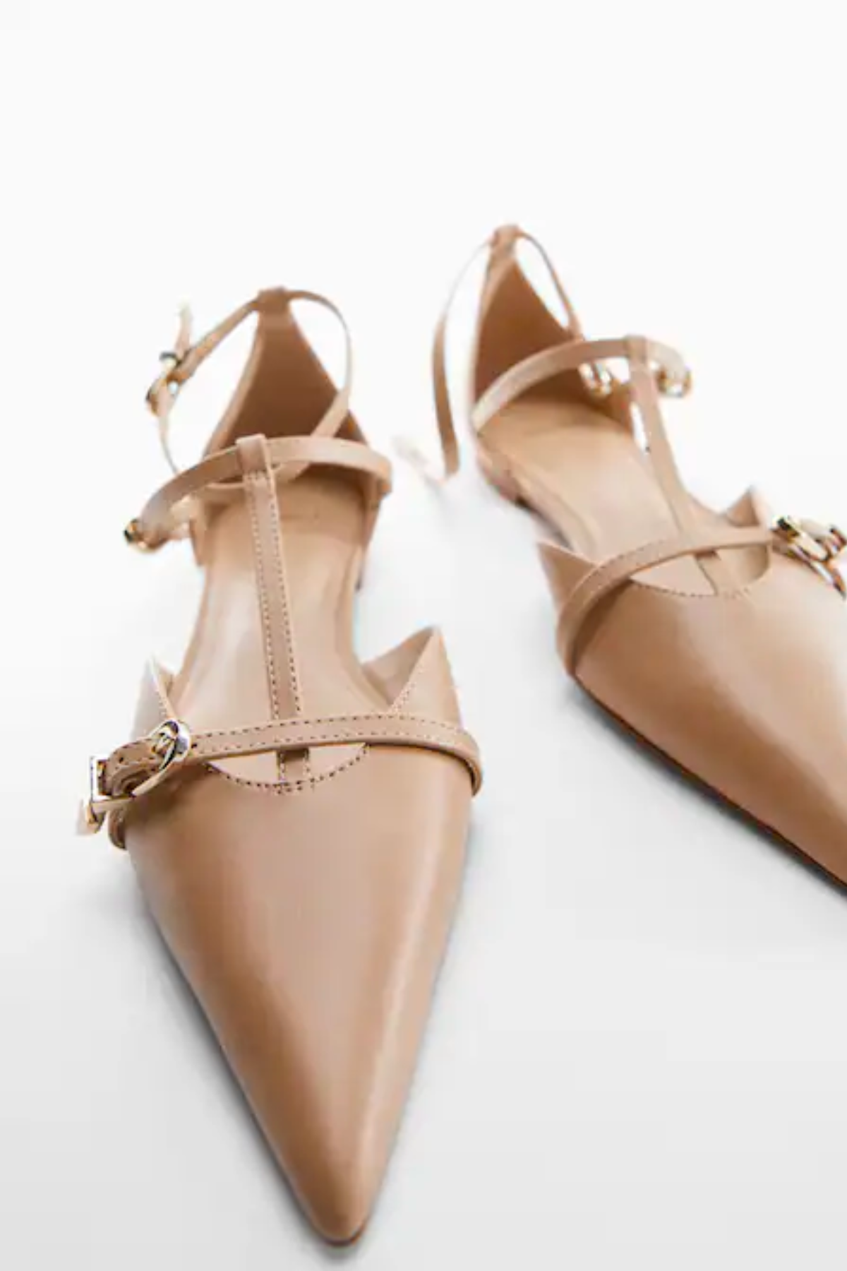 Mango Decorative buckle toe shoes