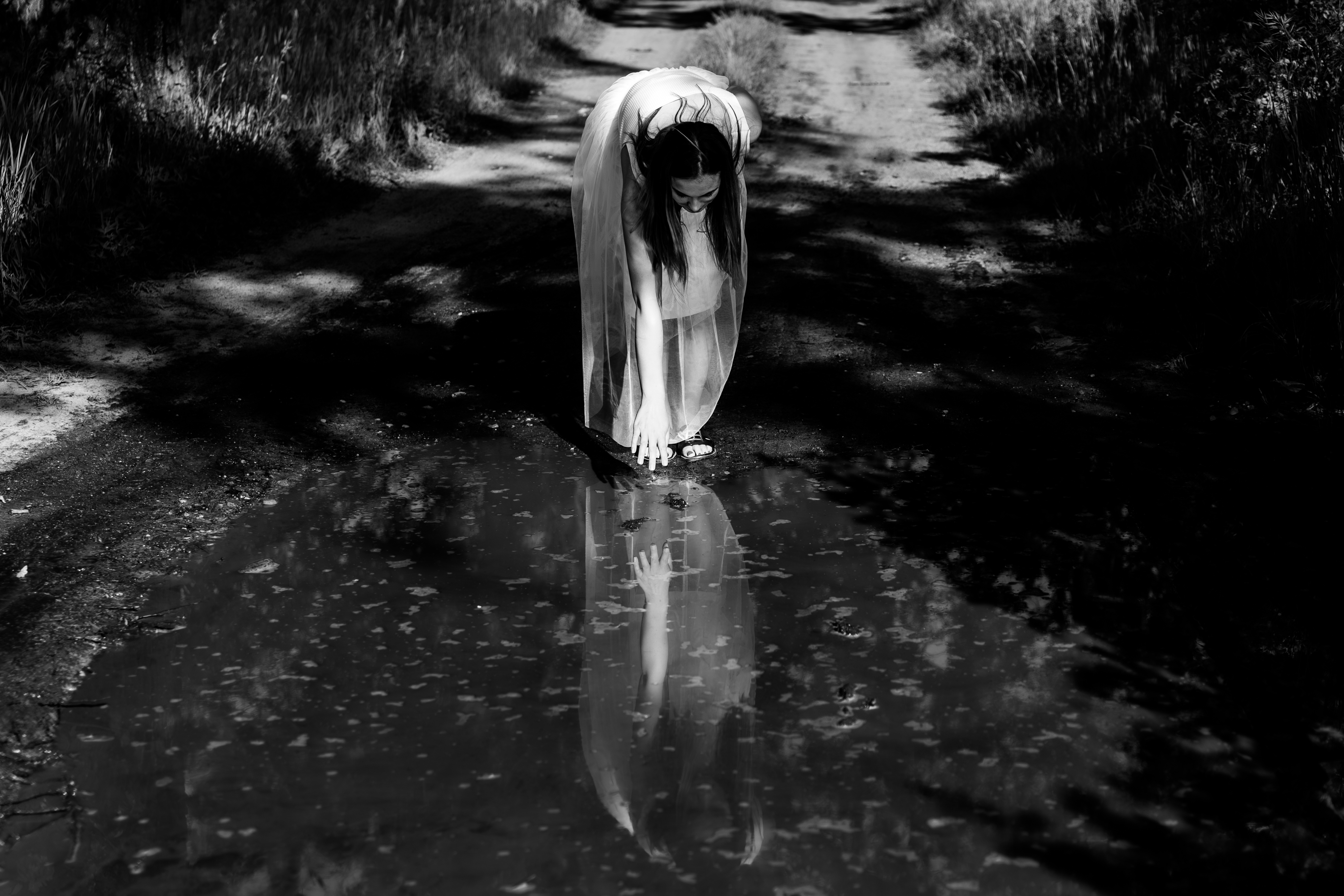 GuruShots - Powerful Black & White Jan 26