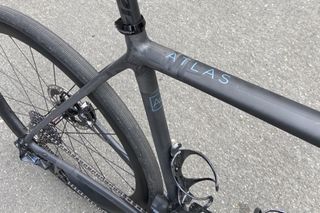 Alchemy's featherweight carbon all-road bike, the Atlas AU comes in at 15.6 pounds, fully built minus pedals