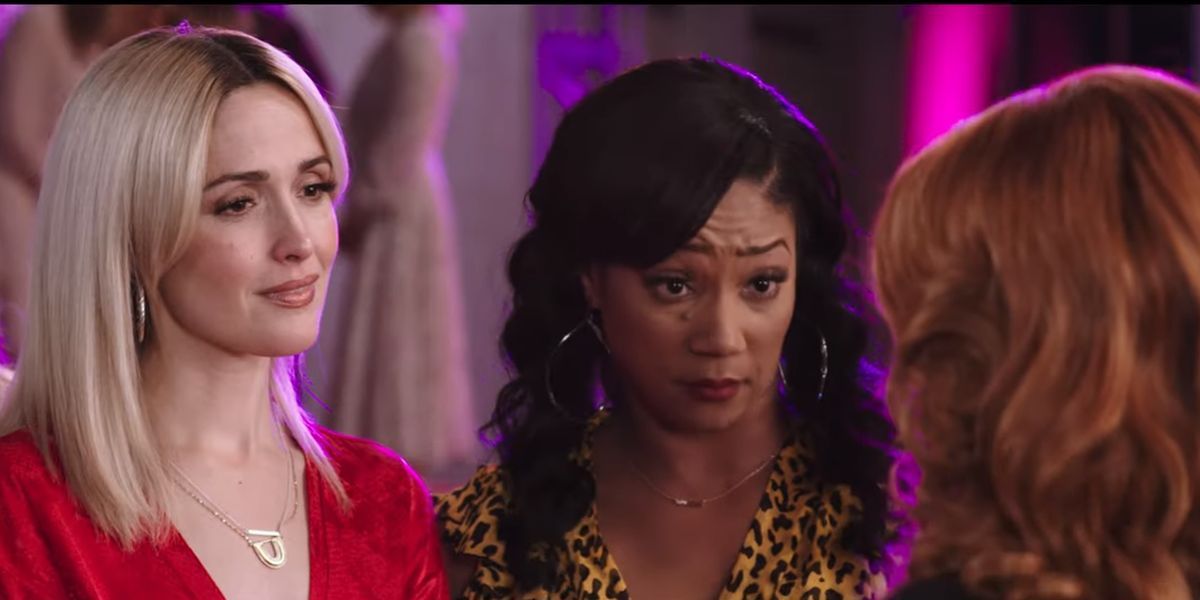 Watch Tiffany Haddish And Rose Byrne Battle Salma Hayek A Boss Trailer | Cinemablend