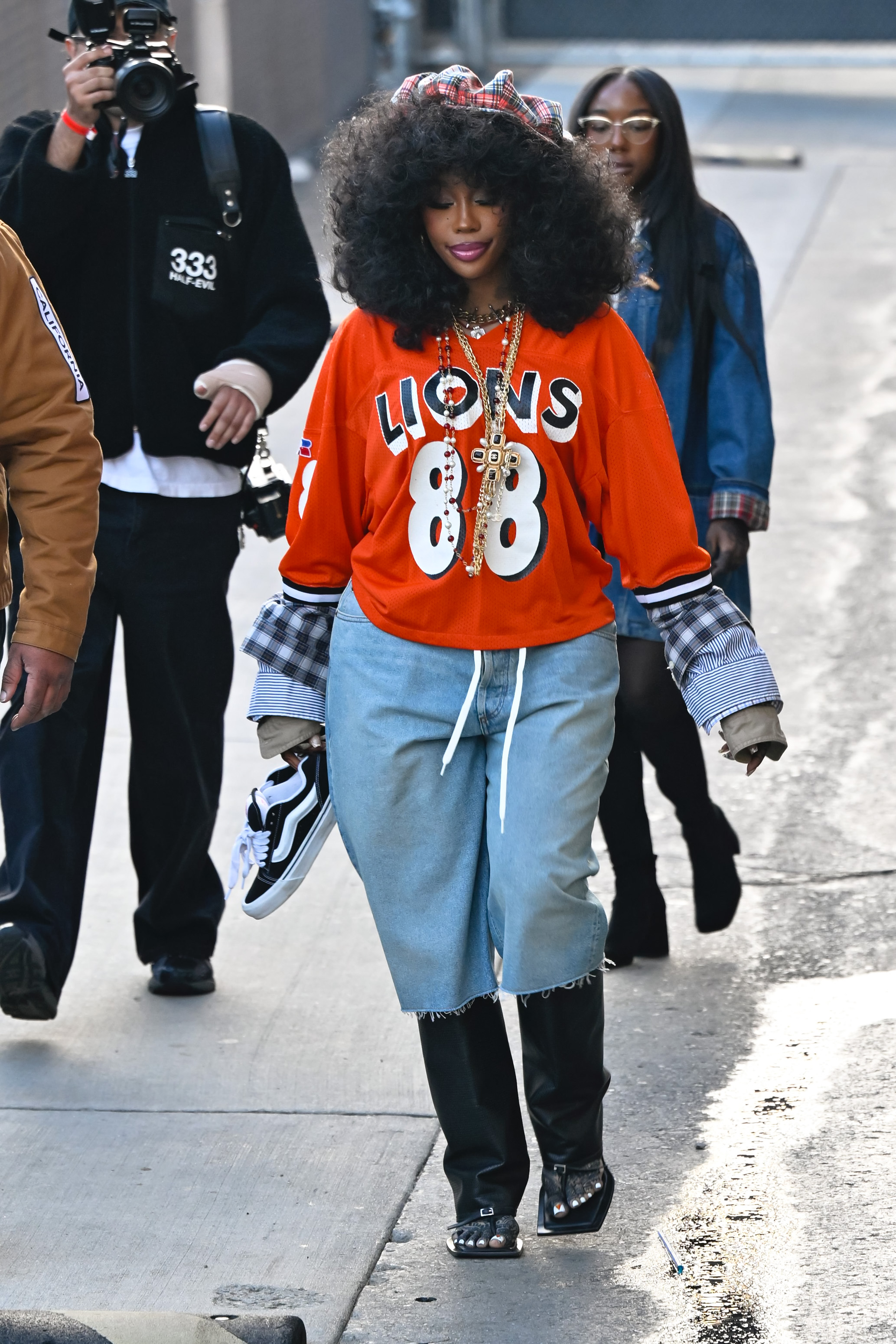 Sza was spotted in a Lions sports jersey in March 2025