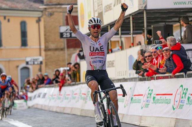 Ulissi conquista la vittoria a Sogliano al Rubicone (foto Sprint Cycling Agency)