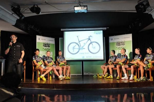 R &amp; D manager Jurgen Falke introduces the team bikes