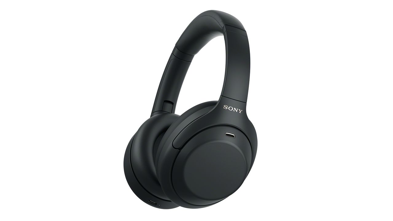 A selection of images of the Sony WH-1000XM4C ANC headphone.
