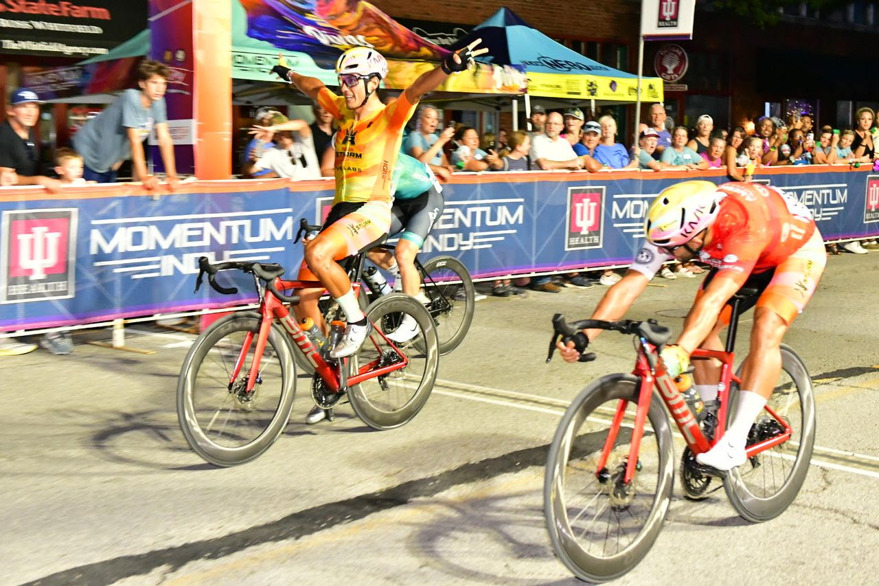 Alfredo Rodriguez (REIGN Storm Racing) wins 2024 Momentum Indy Mass Ave Crit ahead of teammate Jordan Parra