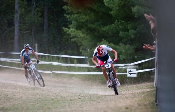 Todd Wells (Specialized Racing) out sprints Raphael Gagne (Equipe du Quebec) for the victory