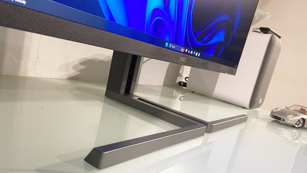 AOC Graphic Pro U32U3CV during our review