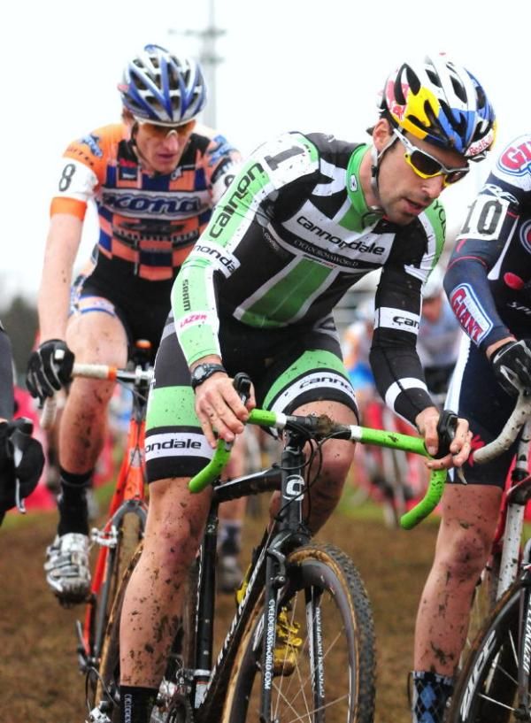 Timothy Johnson (Cannondale/cyclocrossworld.com) cornering in a crowd of riders.