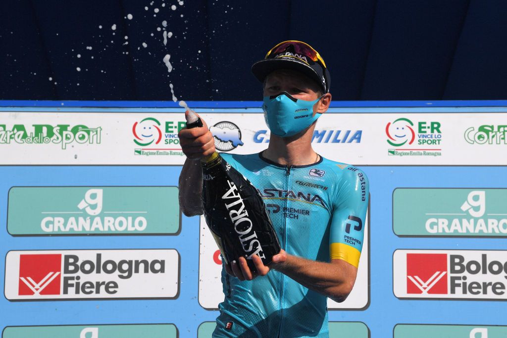 Aleksandr Vlasov celebrates winning the 2020 Giro dell'Emilia