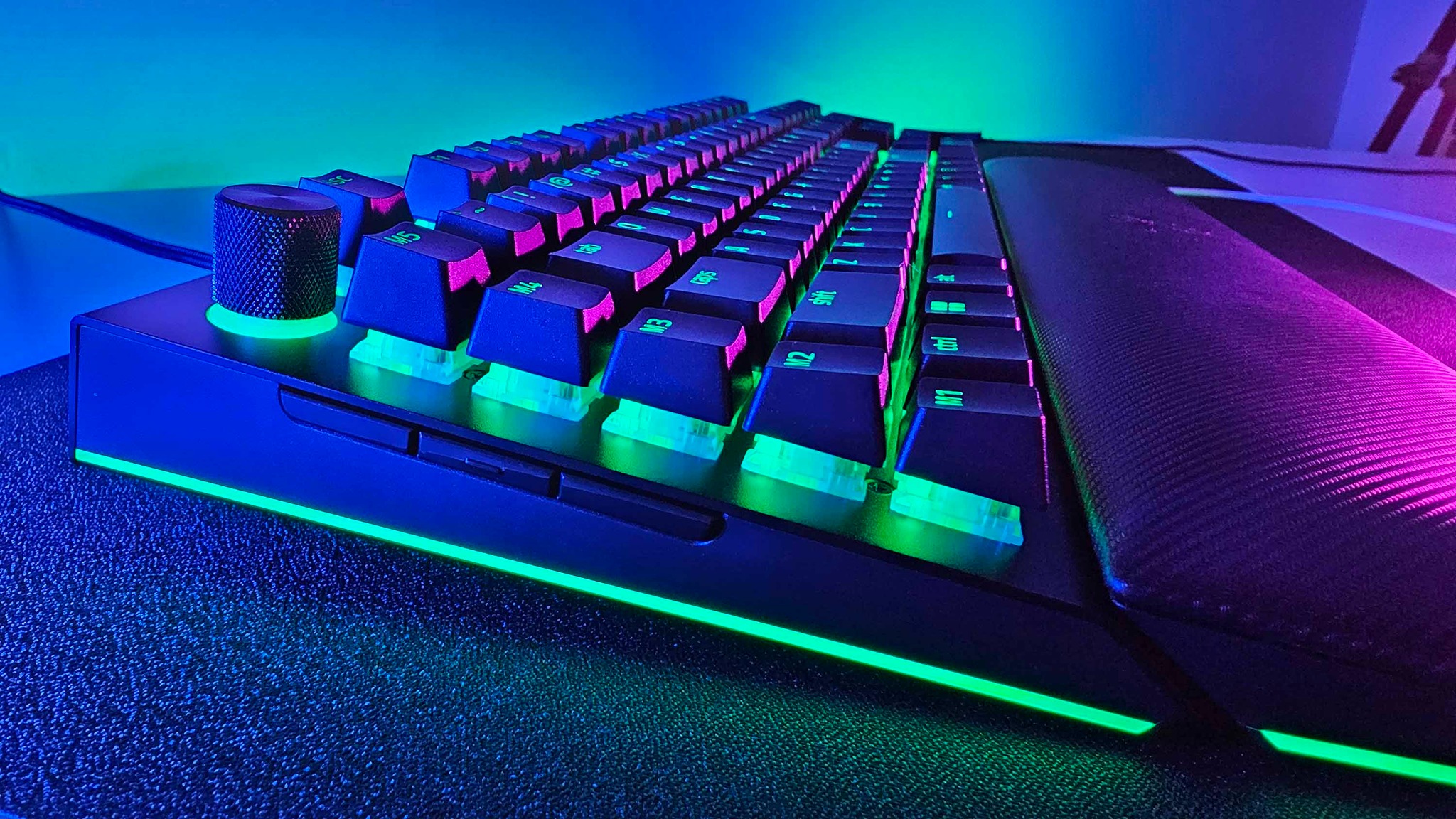 Photograph of the Razer BlackWidow V4 Pro Keyboard's side profile