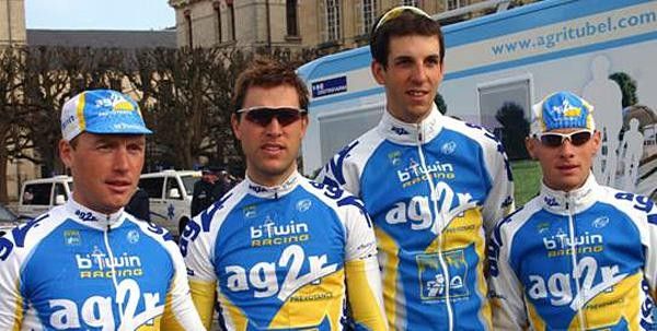 The AG2R team on the start