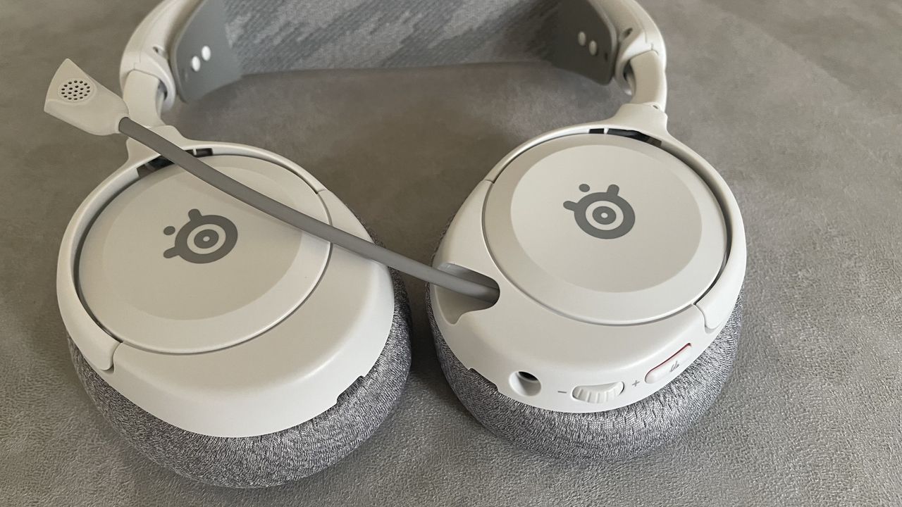SteelSeries Arctis Nova 1 gaming headset