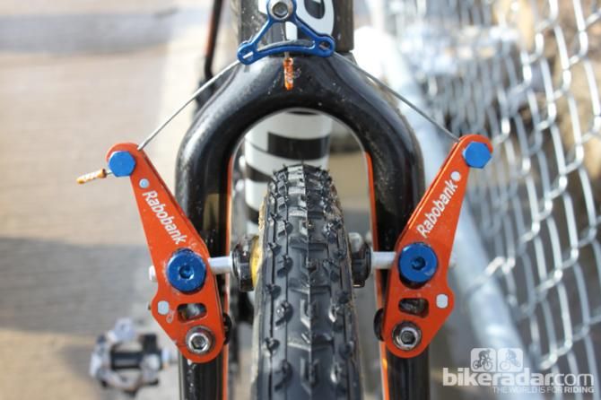 The Rabobank squad runs custom team-edition cantilevers