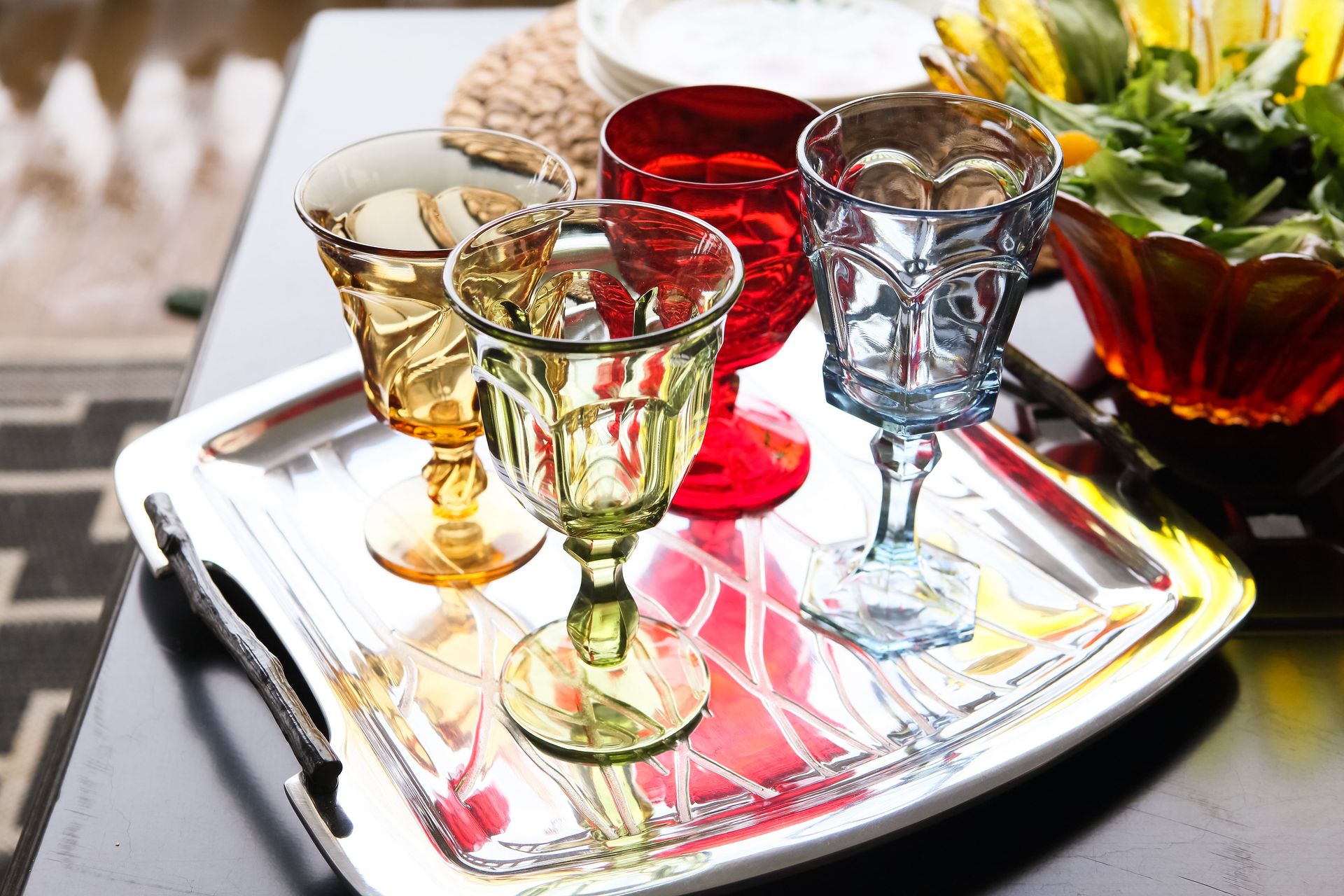 χρωματιστό γυάλινο σε δίσκο