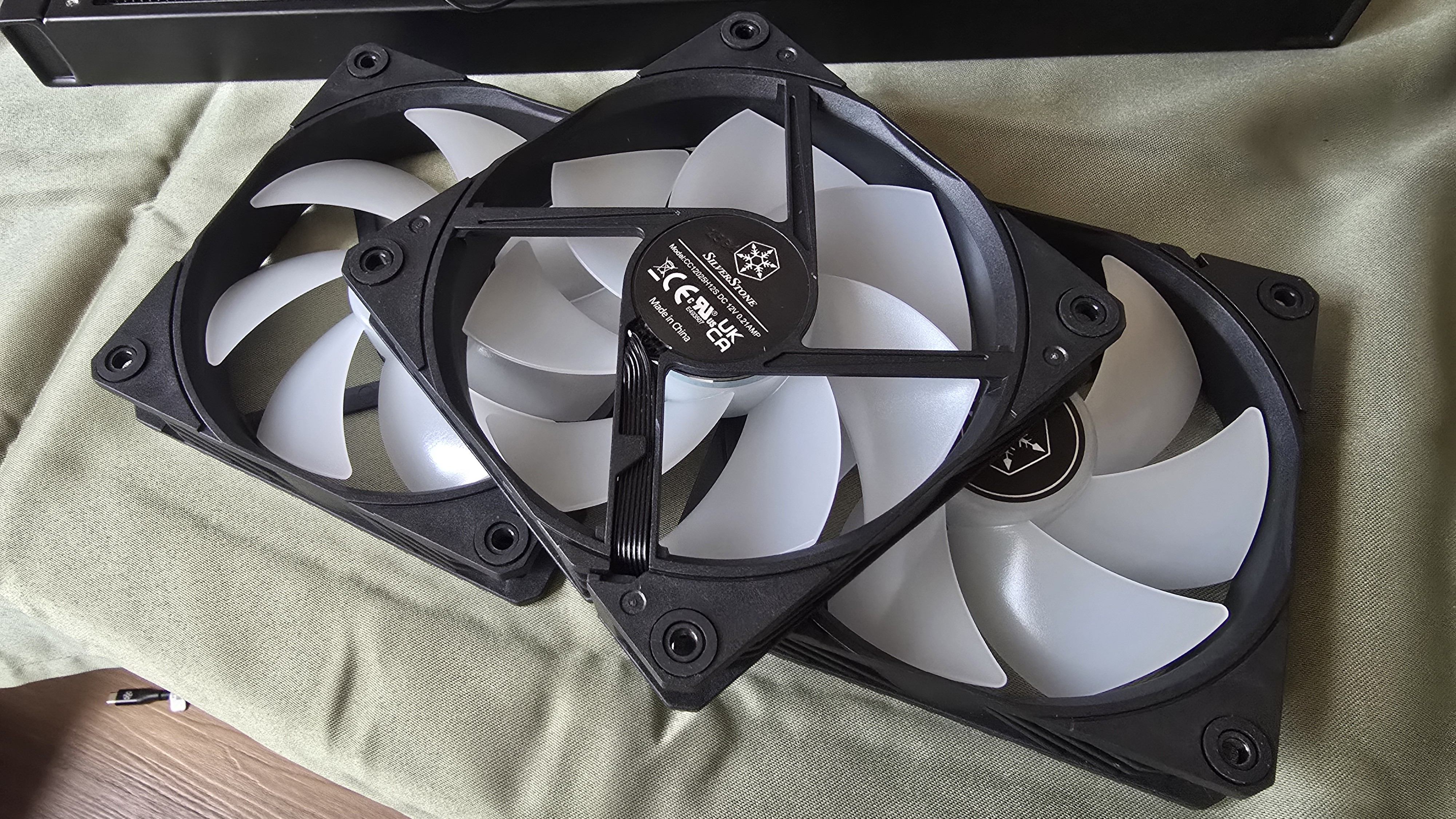 سيلفرستون آيس ميست برو 360 برو