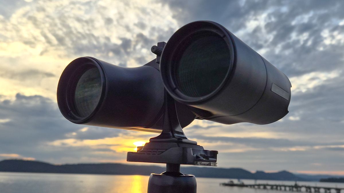 Unistellar Envision smart binoculars.