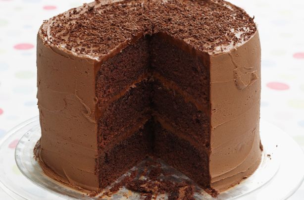 reference Gå i stykker Ruckus Triple layer chocolate cake recipe | GoodTo