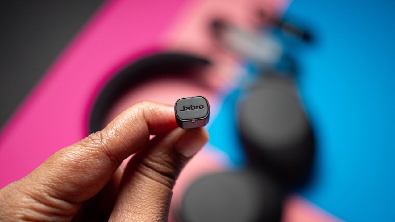Jabra Evolve3 85 review on Android Central
