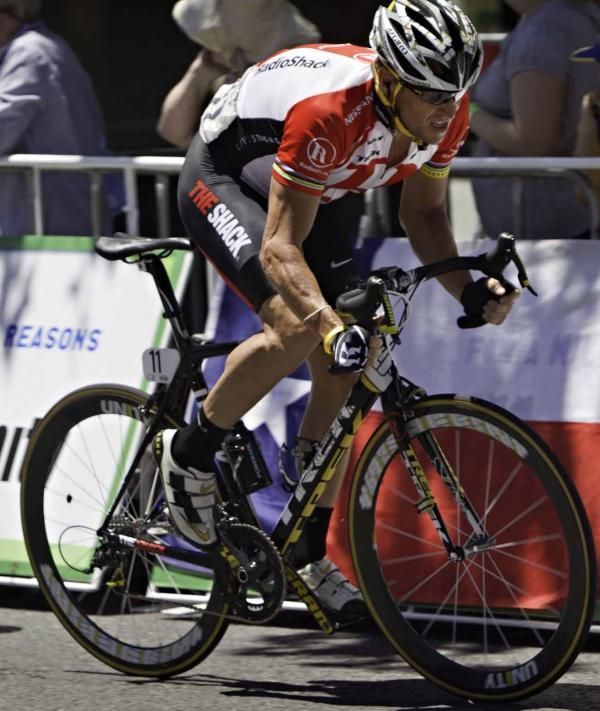 Lance Armstrong (RadioShack) during his final race.