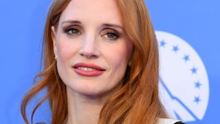 Jessica Chastain wearing bronze eyeshadow, one of the key fall makeup looks