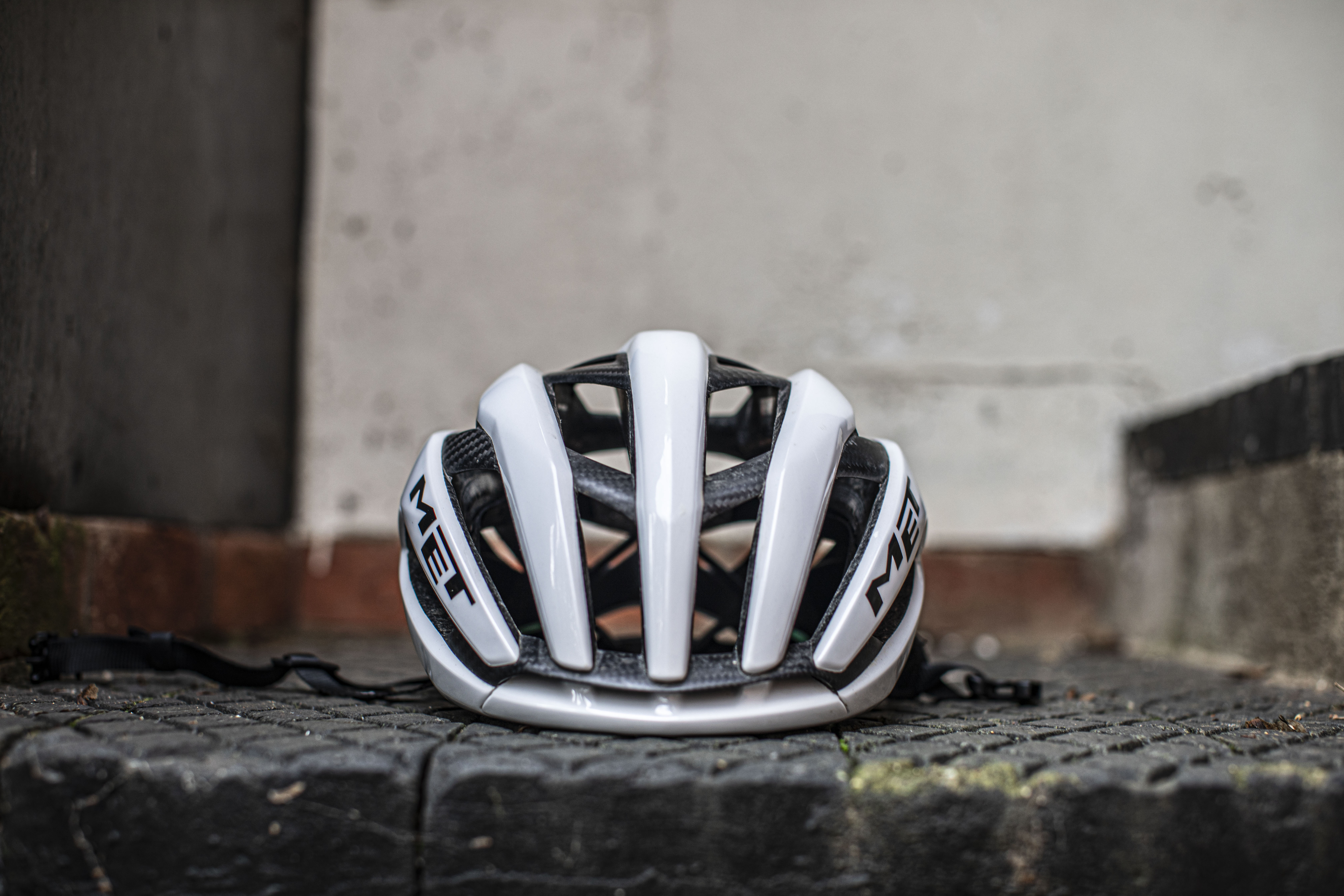 Met Trenta 3k Carbon helmet