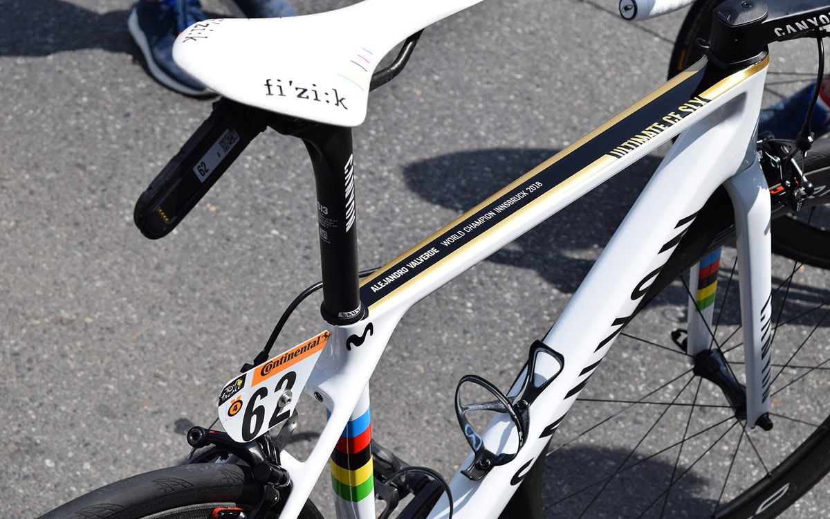 Rainbow stripes and gold trim along the top tube celebrate valverde's win