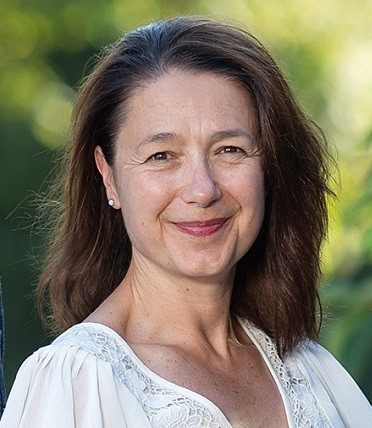 Dr Sharon Hall headshot