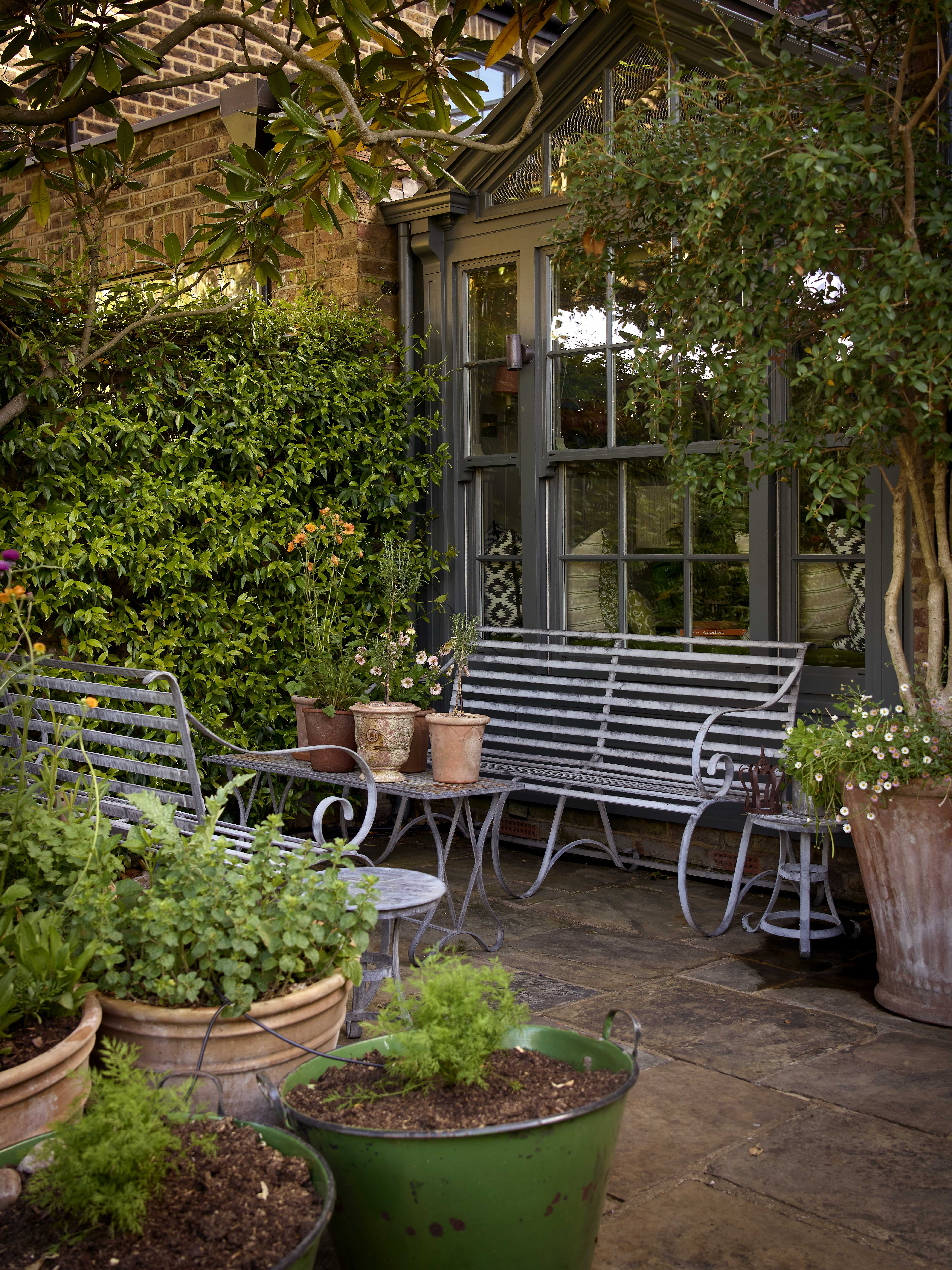 Butter Wakfield West London house and garden