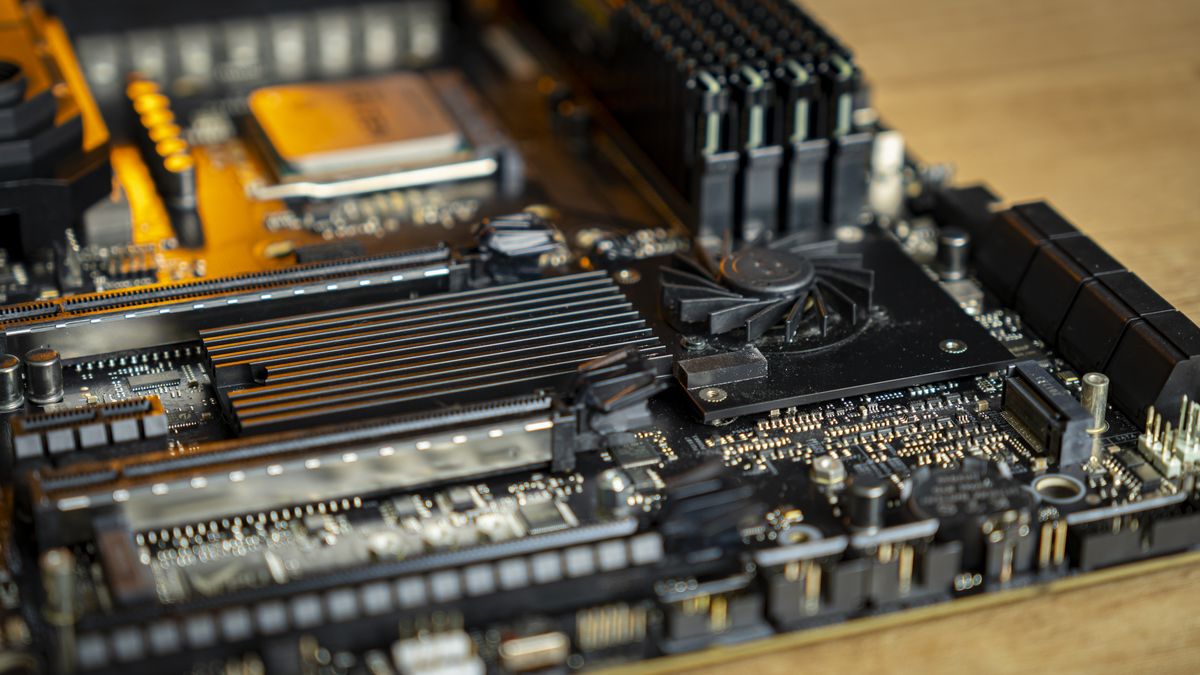 Blue Shift, Spectre III PC Build