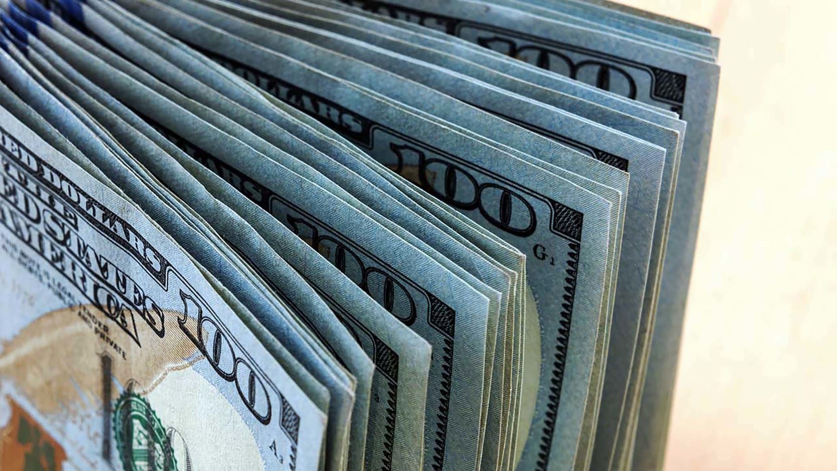 Vanguard Wellington: BUY