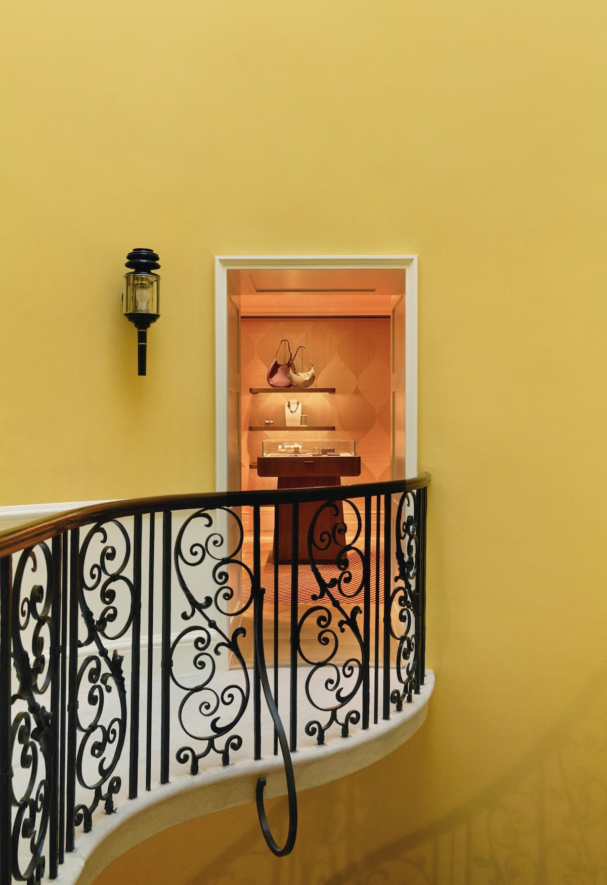 Herm&amp;egrave;s London Maison store interiors