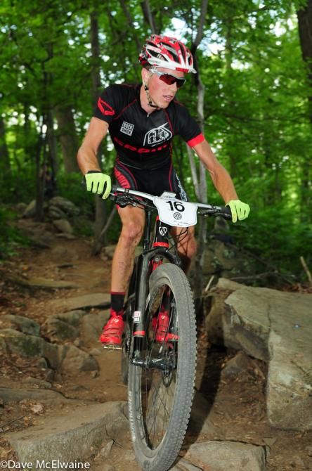 Russell Finsterwald (SRAM Factory) fighting back from a flat tire