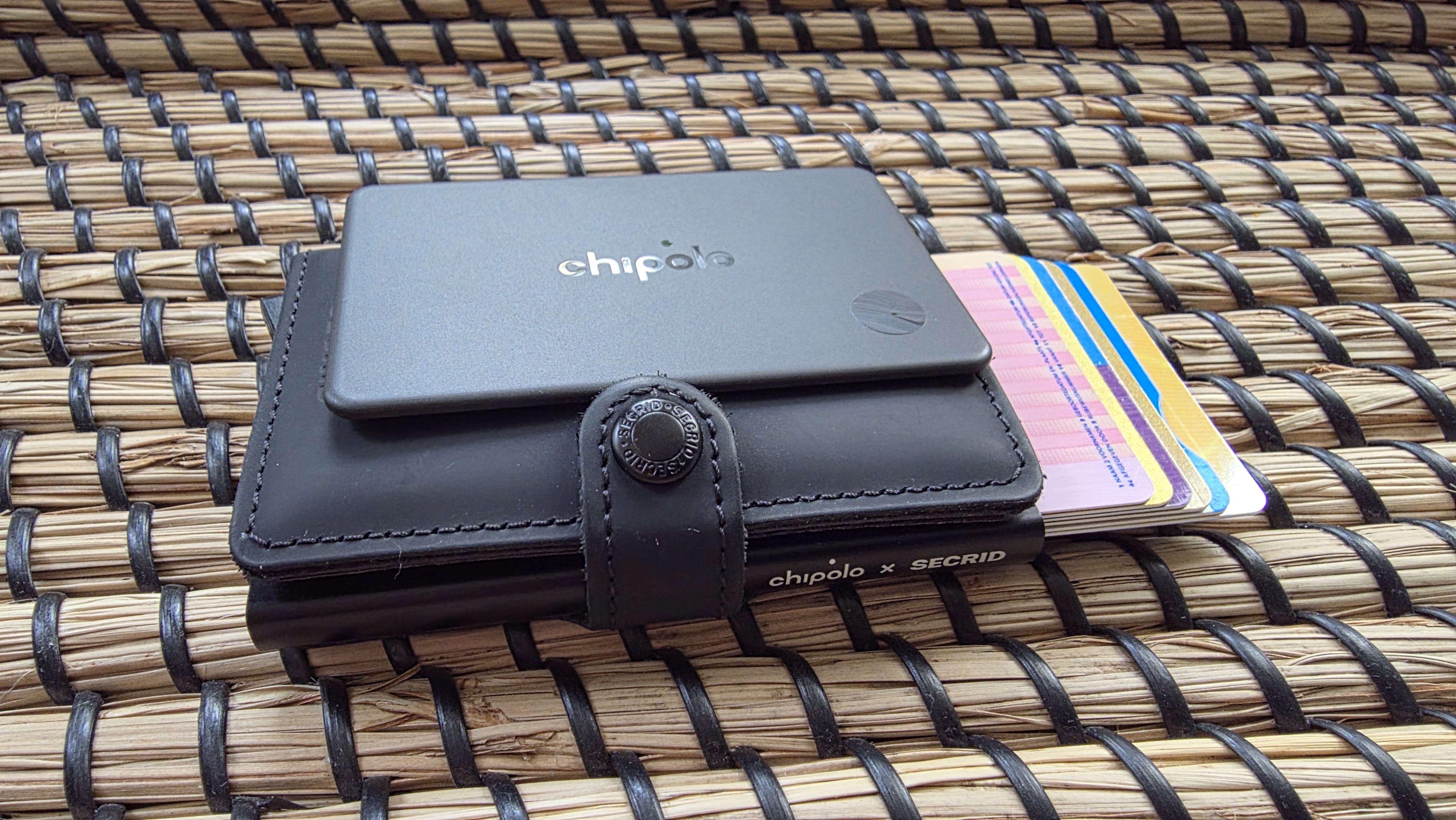 Chipolo x Secrid Trackable Miniwallet