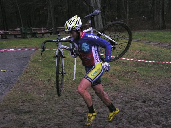 Collin Hustin keeps the series leader's jersey in the cat 2-3 race.