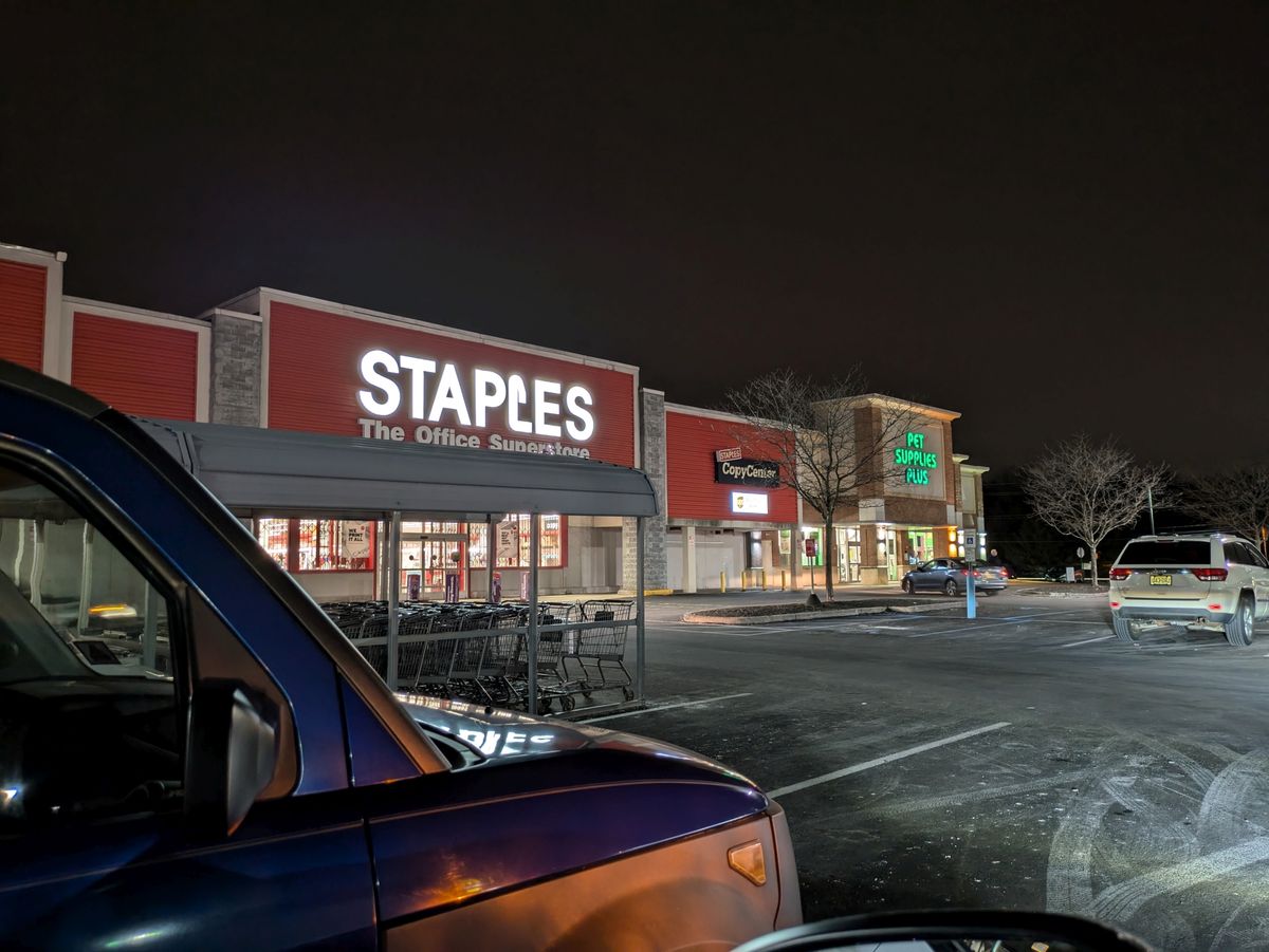 Google Pixel 8a nighttime sample.