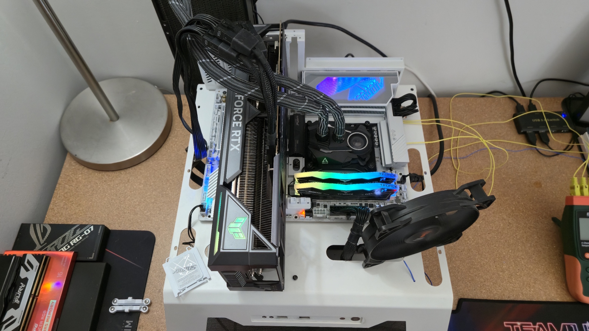 Gigabyte X870E Aorus Master X3D Ice
