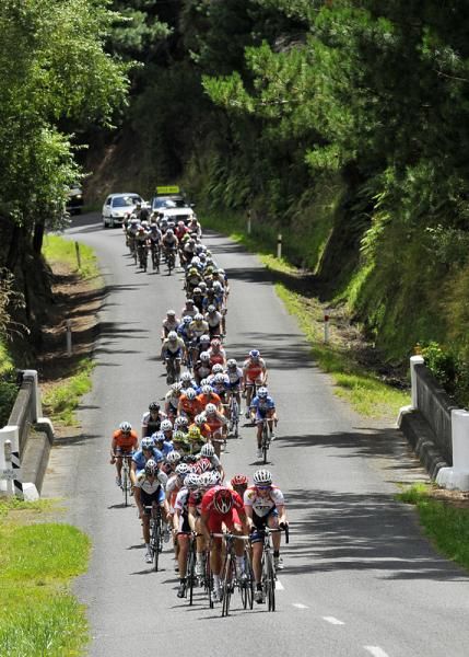 The peloton still has to make up 1:30 minutes to catch the breakaway riders