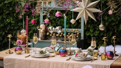 Wayfair Christmas tablescaping