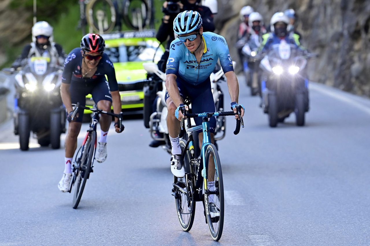 Tour de Suisse 2021 - 85th Edition - 5th stage Gstaad - Leukerbad 175,2 km - 10/06/2021 - Jakob Fuglsang (DEN - Astana - Premier Tech) - Richard Carapaz (ECU - Ineos Grenadiers) - photo Peter De Voecht/PN/BettiniPhoto&Acirc;&copy;2021