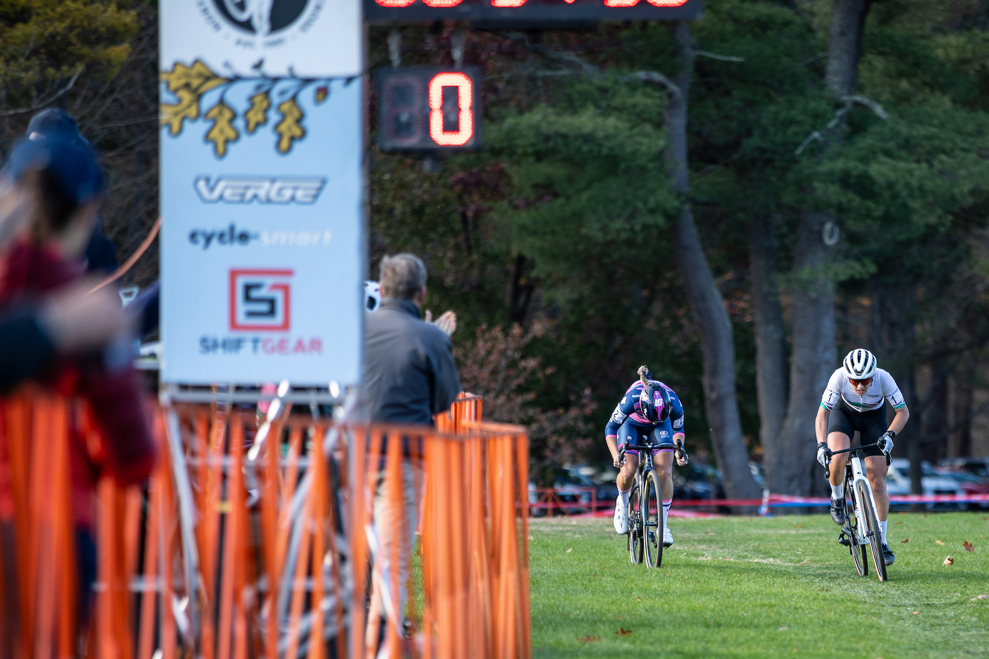 Sidney Mcgill (Lastig Off-Road Racing) outsprinted Lizzy Gunsalus (CCB p/b Levine Law Group) to victory on day 1