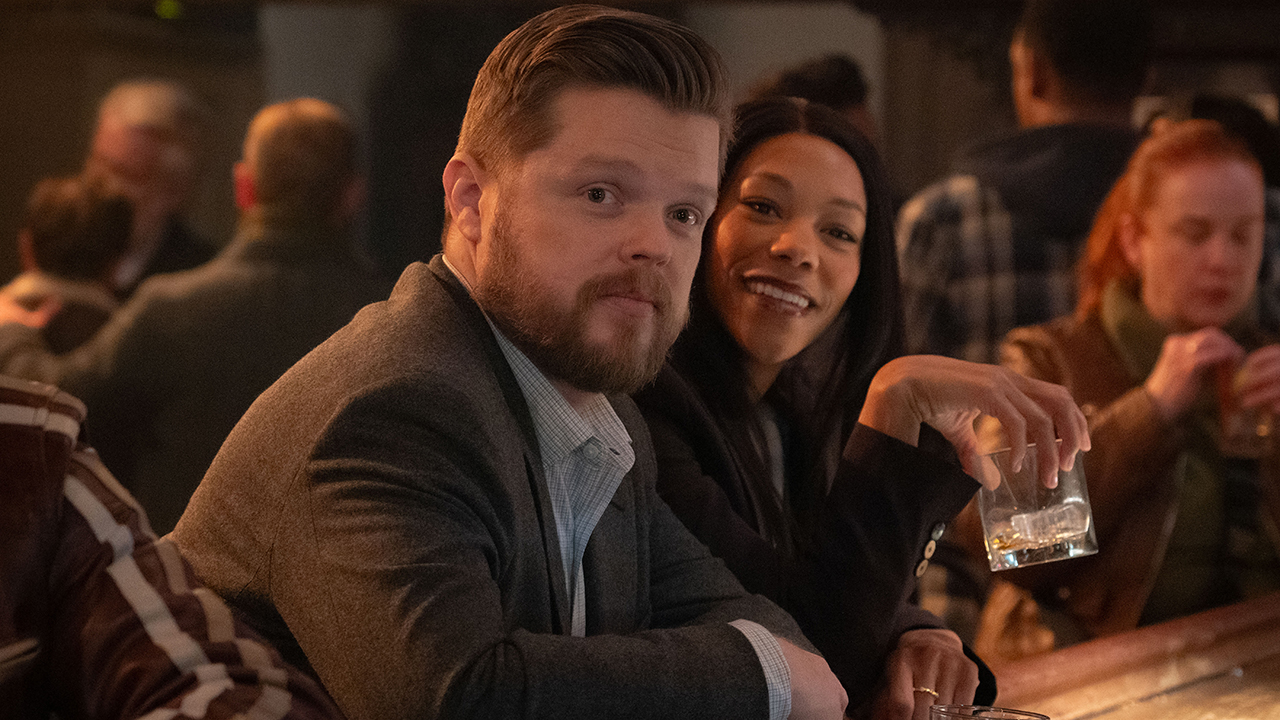 Franklin 'Foggy' Nelson and Kirsten McDuffie enjoying a drink at a bar in Daredevil: Born Again