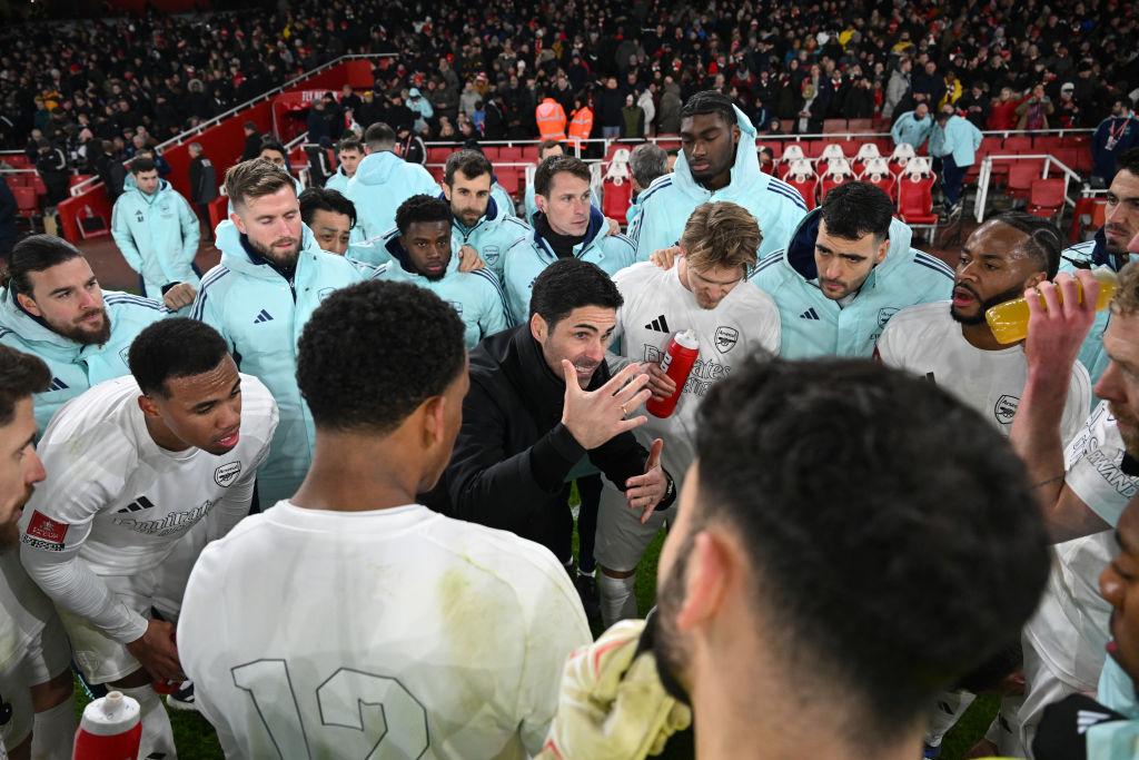 LONDON, ENGLAND - JANUARY 12: Arsenal manager Mikel Arteta talks to his players and staff before the penalty shoot out during the Emirates FA Cup Third Round match between Arsenal and Manchester United at Emirates Stadium on January 12, 2025 in London, England. (Photo by Stuart MacFarlane/Arsenal FC via Getty Images)