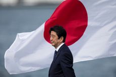 Japanese Prime Minister Shinzo Abe at Joint Base Pearl Harbor Hickam's Kilo Pier