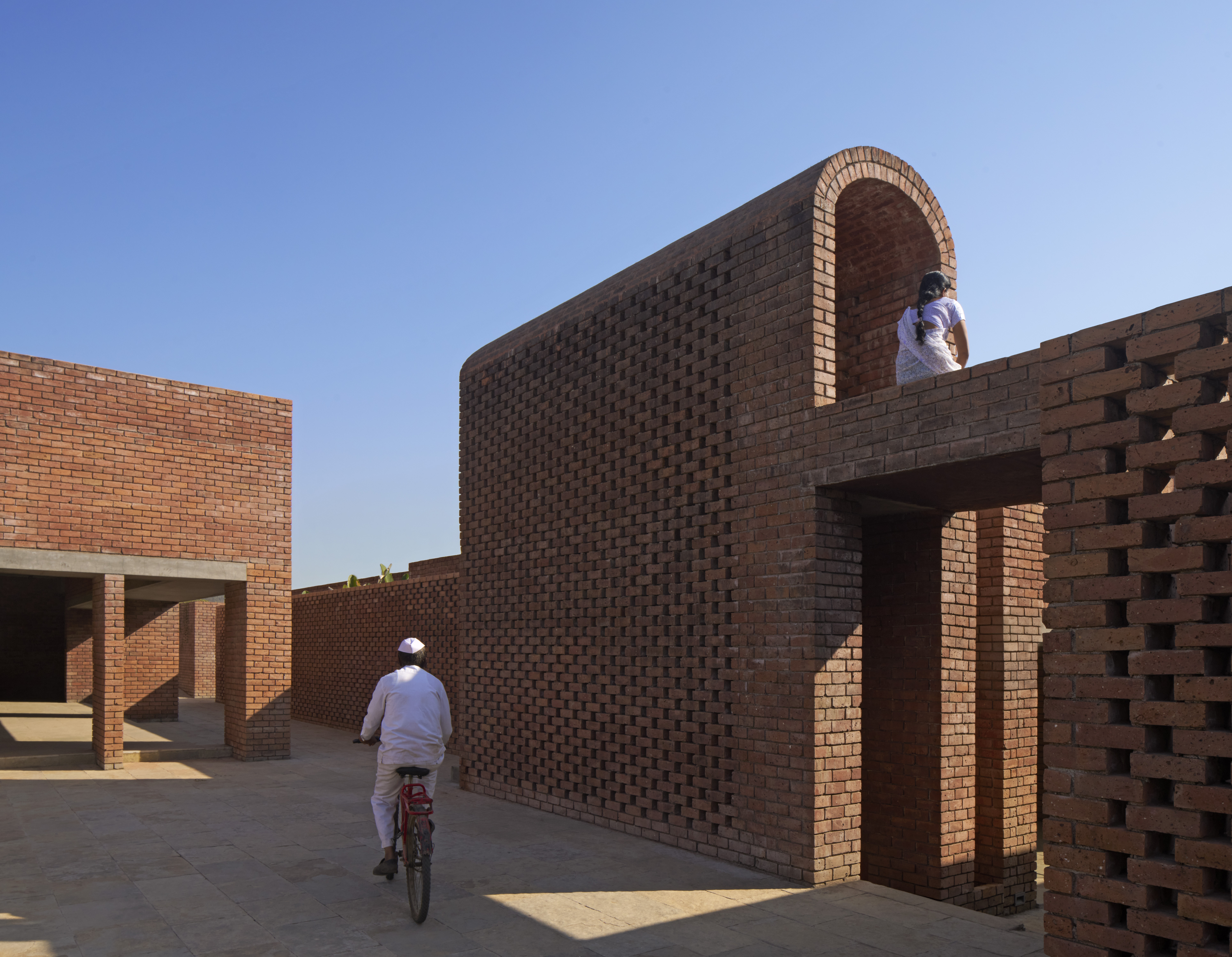 The Street clubhouse, Pune, by Studio VDGA