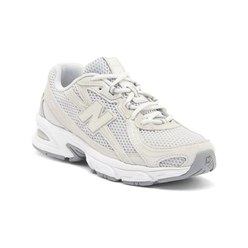 740 Sneaker