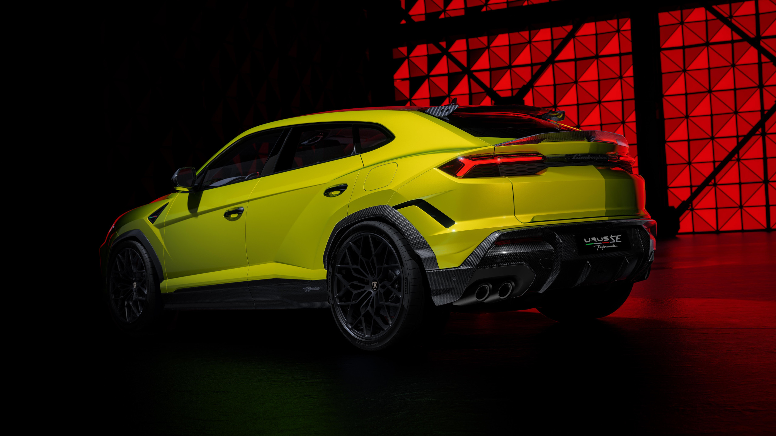 Lamborghini Urus SE Performante