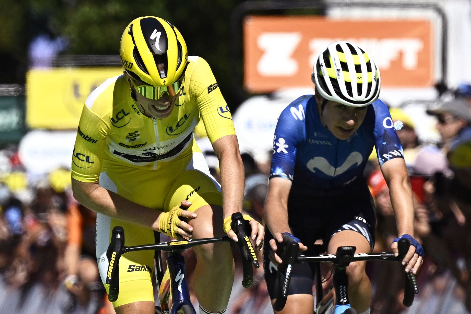 Yellow jersey Demi Vollering involved in high-speed crash at Tour de ...